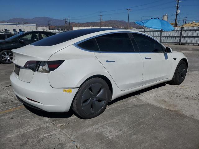 5YJ3E1EA9LF739976 - 2020 TESLA MODEL 3 WHITE photo 3