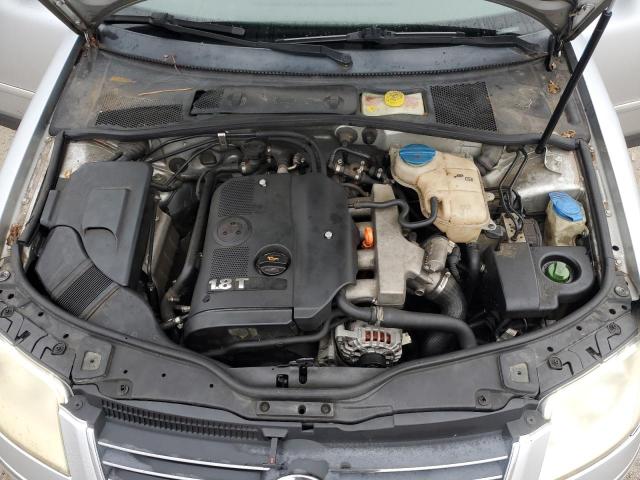 WVWAD63B55E079331 - 2005 VOLKSWAGEN PASSAT GLS SILVER photo 11