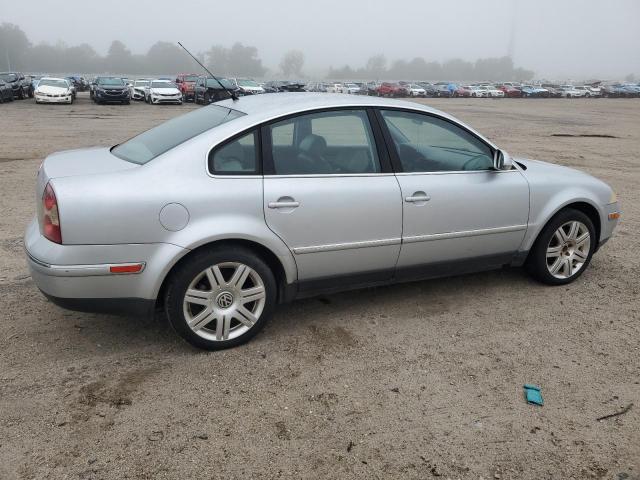 WVWAD63B55E079331 - 2005 VOLKSWAGEN PASSAT GLS SILVER photo 3