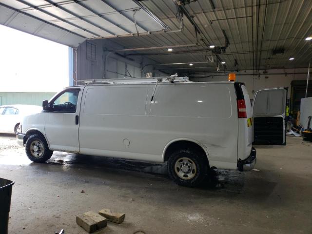 1GCWGGCA1D1137256 - 2013 CHEVROLET EXPRESS G2 WHITE photo 2