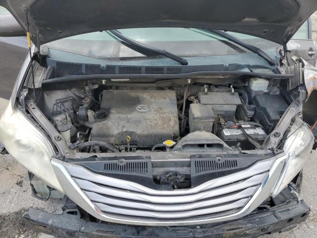 5TDYK3DC5FS566146 - 2015 TOYOTA SIENNA XLE GRAY photo 12