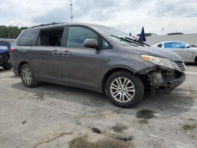 5TDYK3DC5FS566146 - 2015 TOYOTA SIENNA XLE GRAY photo 4