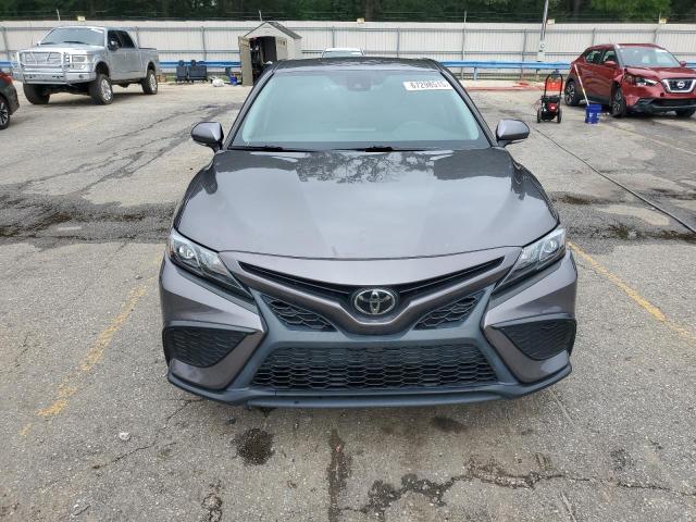 4T1T11AK5PU754137 - 2023 TOYOTA CAMRY SE NIGHT SHADE GRAY photo 5