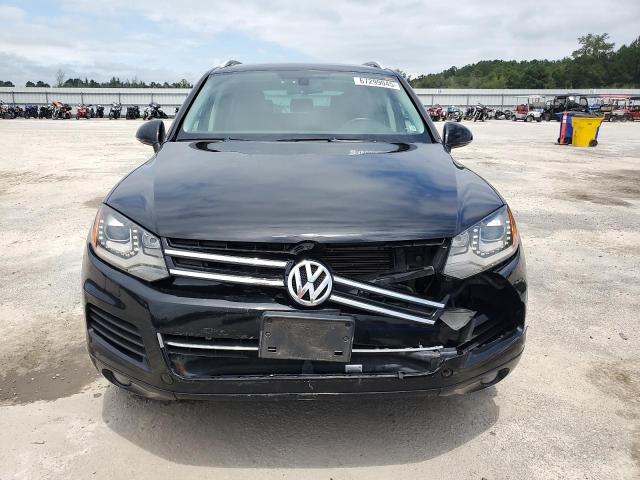WVGEF9BP2CD011836 - 2012 VOLKSWAGEN TOUAREG V6 BLACK photo 5