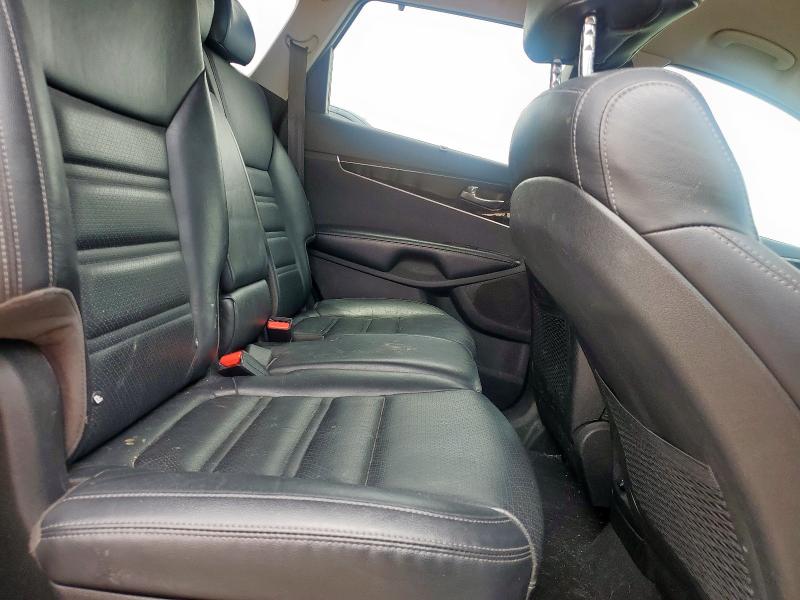 5XYPH4A54JG396163 - 2018 KIA SORENTO EX WHITE photo 11