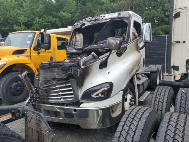 3AKJGEDR7LDMD5703 - 2020 FREIGHTLINER CASCADIA 1 白色 照片 2