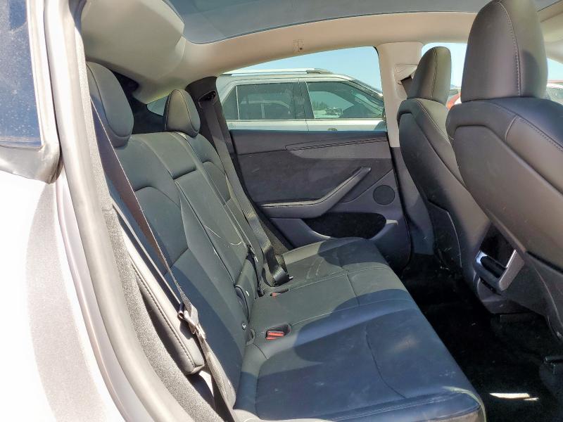 7SAYGDEE7TA380843 - 2026 TESLA MODEL Y GRAY photo 11