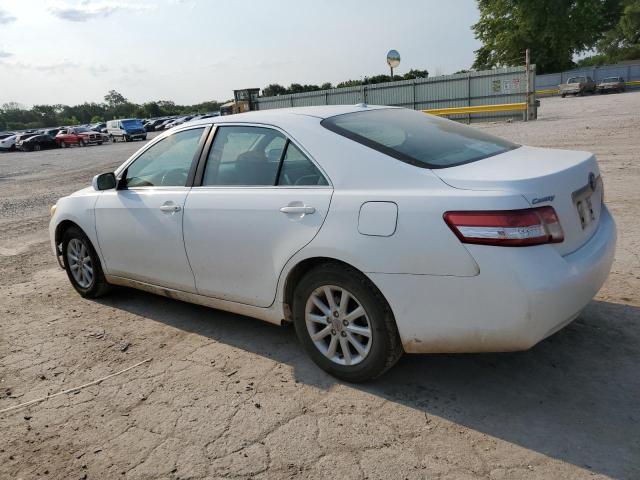 4T4BF3EK9BR102316 - 2011 TOYOTA CAMRY BASE WHITE photo 2