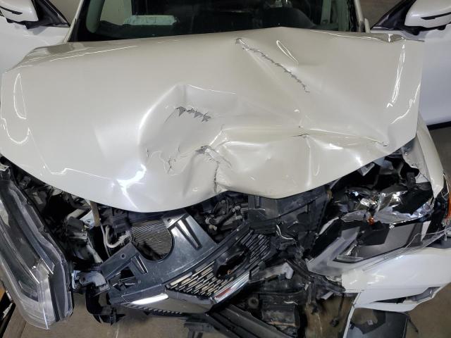 JN8AT2MV6JW352953 - 2018 NISSAN ROGUE S 白色 照片 12