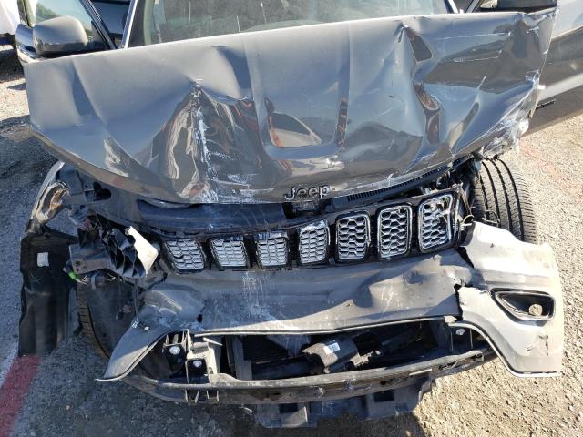 1C4RJEAG5KC798428 - 2019 JEEP GRAND CHER LAREDO SILVER photo 11