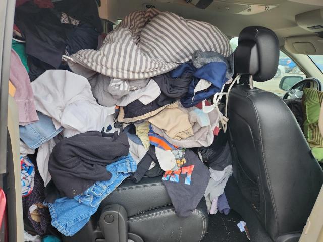 2C4RC1CG0GR191335 - 2016 CHRYSLER TOWN & COU TOURING L RED photo 11