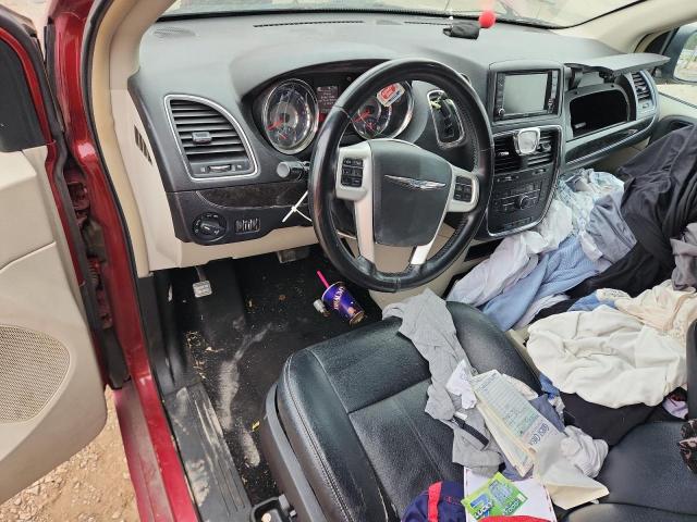 2C4RC1CG0GR191335 - 2016 CHRYSLER TOWN & COU TOURING L RED photo 8