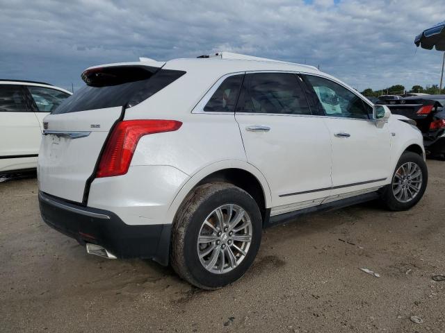 1GYKNBRS6HZ223610 - 2017 CADILLAC XT5 LUXURY WHITE photo 3