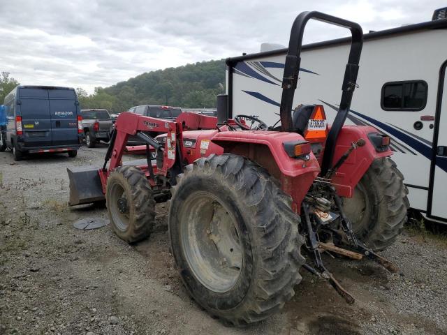 P30T1938BC - 2013 MAHINDRA AND MAHINDRA TRACTOR RED photo 3