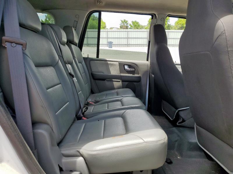 1FMPU16566LA97221 - 2006 FORD EXPEDITION XLT WHITE photo 11