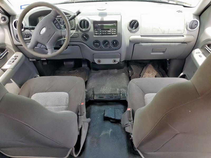 1FMPU16566LA97221 - 2006 FORD EXPEDITION XLT WHITE photo 8