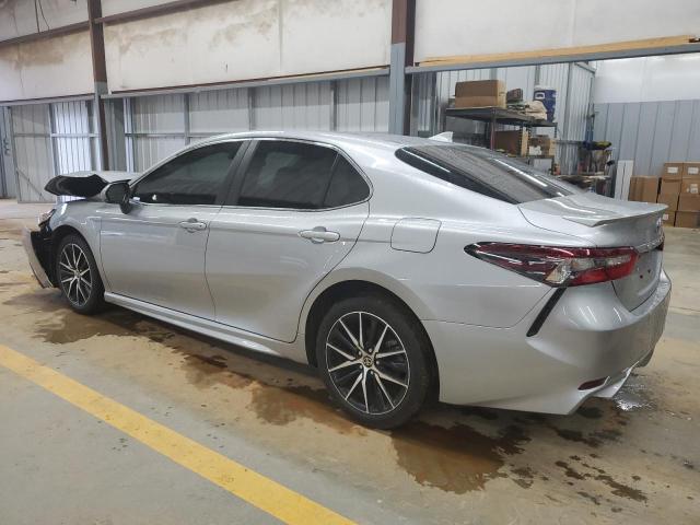 4T1G11AK3PU762867 - 2023 TOYOTA CAMRY SE NIGHT SHADE SILVER photo 2