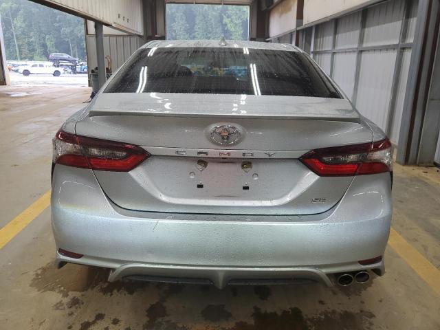 4T1G11AK3PU762867 - 2023 TOYOTA CAMRY SE NIGHT SHADE SILVER photo 6