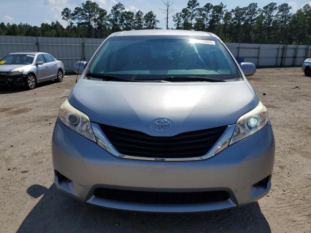 5TDKK3DC7ES462701 - 2014 TOYOTA SIENNA LE SILVER photo 5