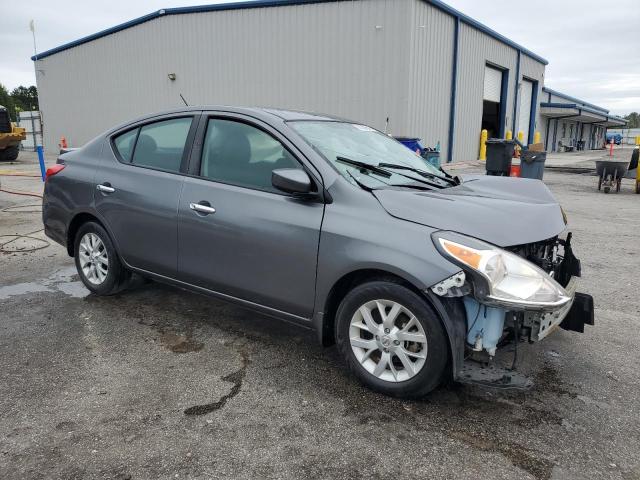 3N1CN7AP2KL818888 - 2019 NISSAN VERSA S 灰色 照片 4