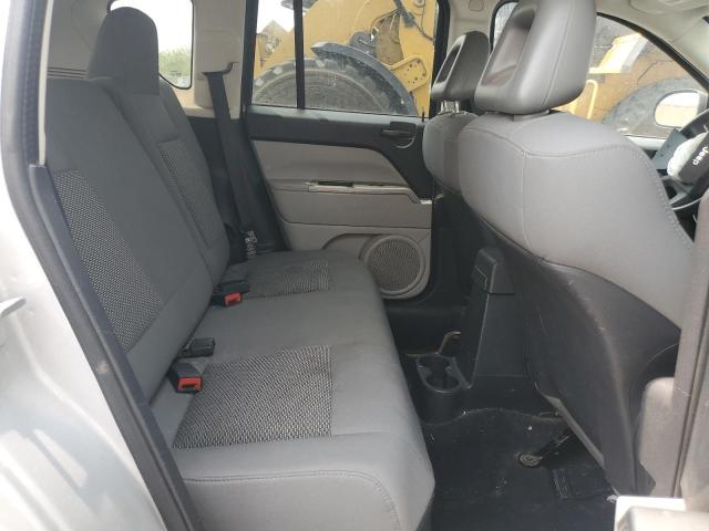 1J8FF47W57D185636 - 2007 JEEP COMPASS SILVER photo 11