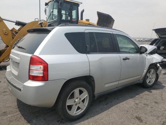 1J8FF47W57D185636 - 2007 JEEP COMPASS SILVER photo 3