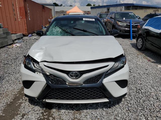 4T1B61HK0KU236917 - 2019 TOYOTA CAMRY XSE Weiß Foto 5