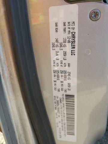 2A8HR54179R606657 - 2009 CHRYSLER TOWN & COU TOURING 银色 照片 13