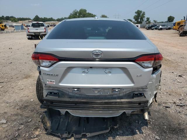 5YFEPRAE7LP103684 - 2020 TOYOTA COROLLA LE Plata foto 6