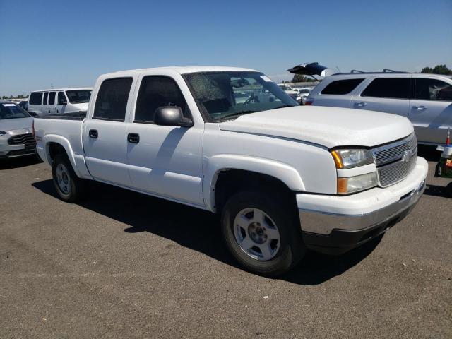 2GCEK13Z371116355 - 2007 CHEVROLET SILVERADO K1500 CLASSIC CREW CAB WHITE photo 4