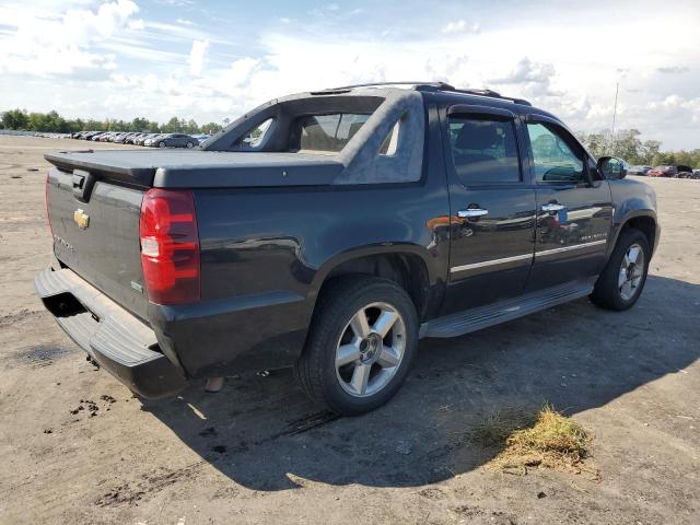 3GNTKGE37BG250067 - 2011 CHEVROLET AVALANCHE LTZ BLACK photo 3