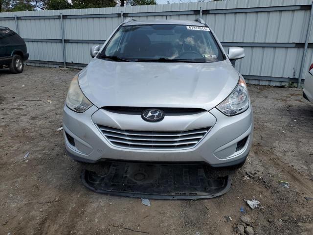 KM8JUCAC4BU190623 - 2011 HYUNDAI TUCSON GLS SILVER photo 5