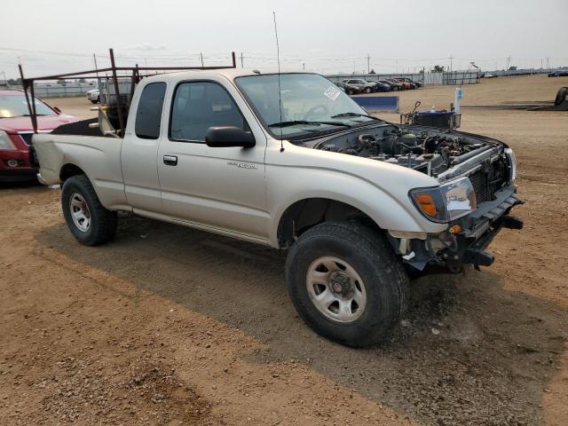 4TAWM72N4YZ582686 - 2000 TOYOTA TACOMA XTRACAB SILVER photo 4