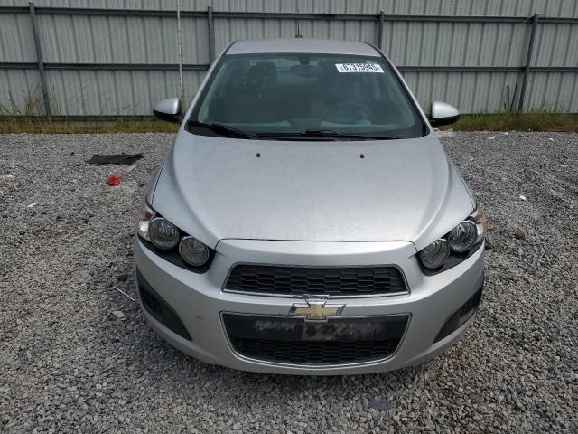 1G1JA5SHXF4210830 - 2015 CHEVROLET SONIC LS 银色 照片 5