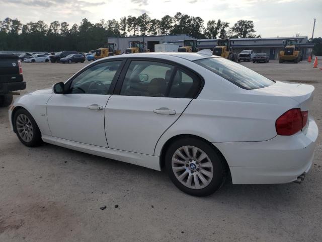 WBAPH77539NL84712 - 2009 BMW 328 I WHITE photo 2