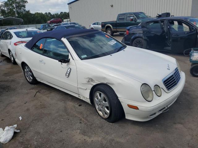 WDBLK65G52T127052 - 2002 MERCEDES-BENZ CLK 320 WHITE photo 4