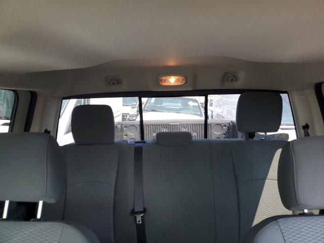 3C6UR5DL1JG213665 - 2018 RAM 2500 SLT GRAY photo 10