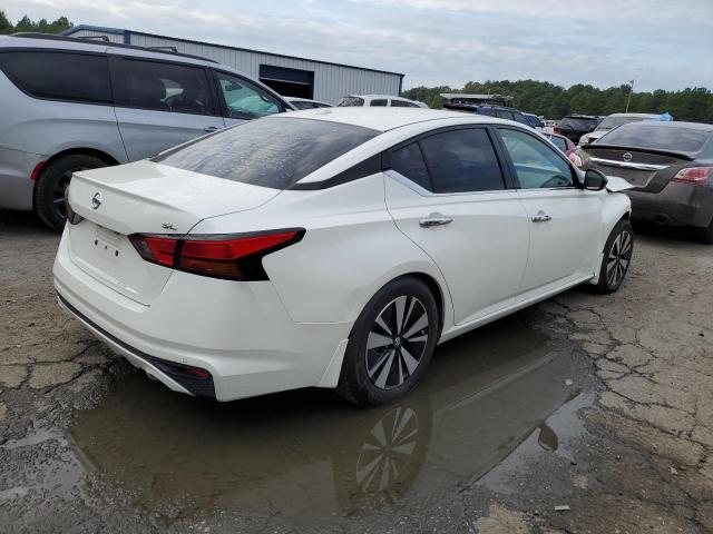 1N4BL4EV4KC108088 - 2019 NISSAN ALTIMA SL WHITE photo 3