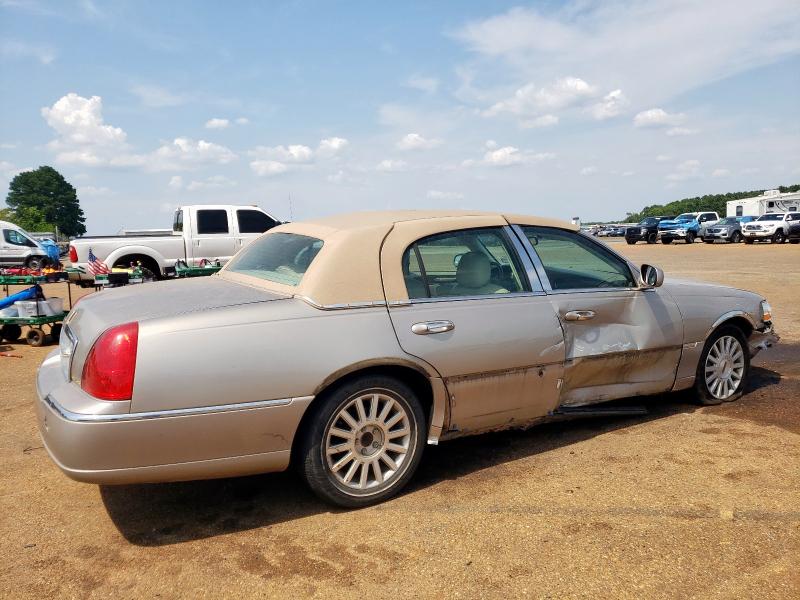 1LNHM81WX3Y655356 - 2003 LINCOLN TOWN CAR EXECUTIVE TAN photo 3