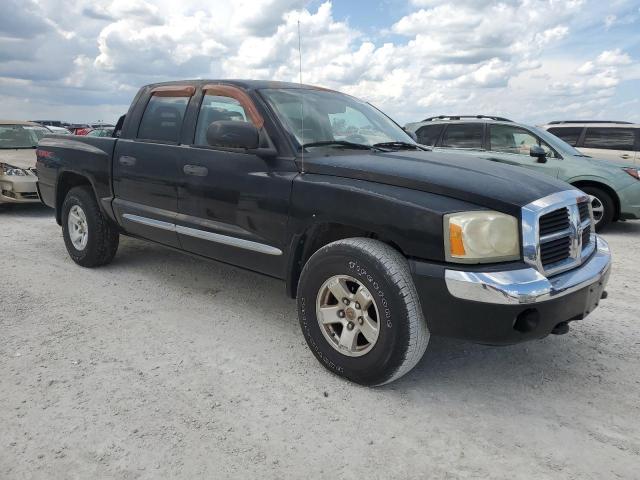 1D7HW58J56S513209 - 2006 DODGE DAKOTA QUAD LARAMIE BLACK photo 4