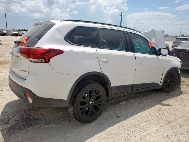 JA4AD3A38JZ021950 - 2018 MITSUBISHI OUTLANDER SE თეთრი ფოტო 3
