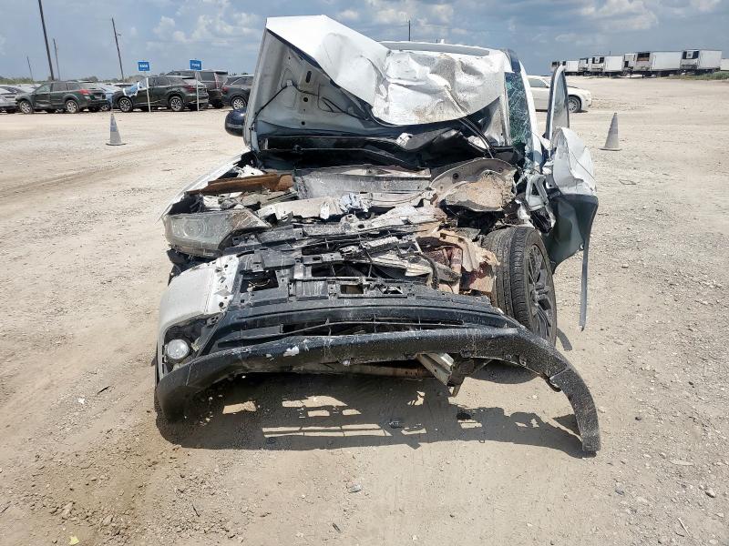 JA4AD3A38JZ021950 - 2018 MITSUBISHI OUTLANDER SE თეთრი ფოტო 5