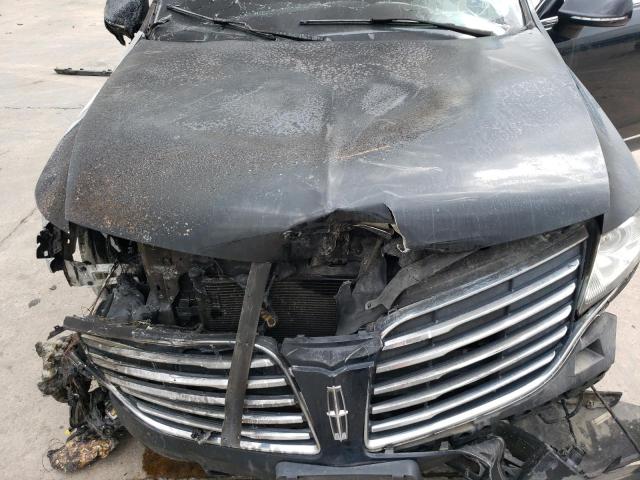 2LMHJ5AT8KBL02451 - 2019 LINCOLN MKT BLACK photo 11