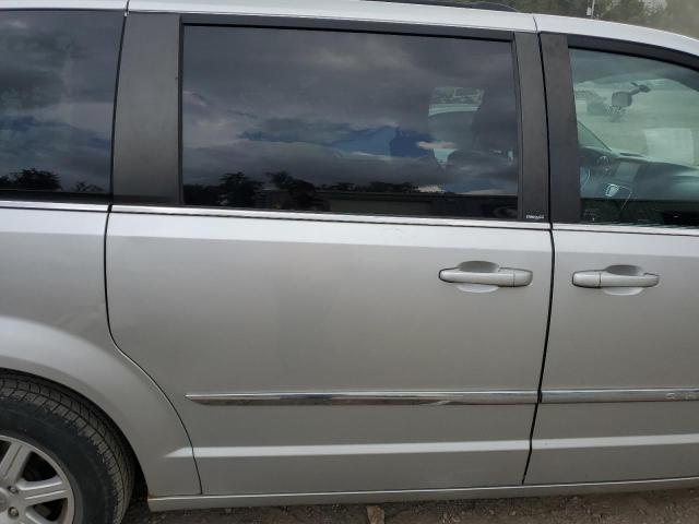 2A4RR5DG5BR647255 - 2011 CHRYSLER TOWN & COU TOURING SILVER photo 10