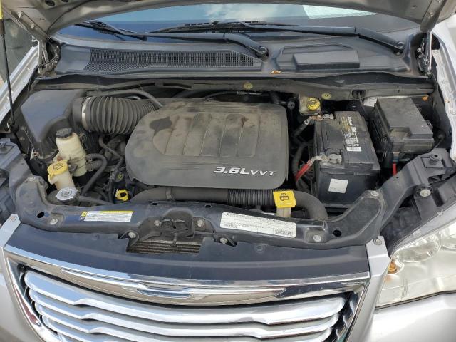 2A4RR5DG5BR647255 - 2011 CHRYSLER TOWN & COU TOURING SILVER photo 11