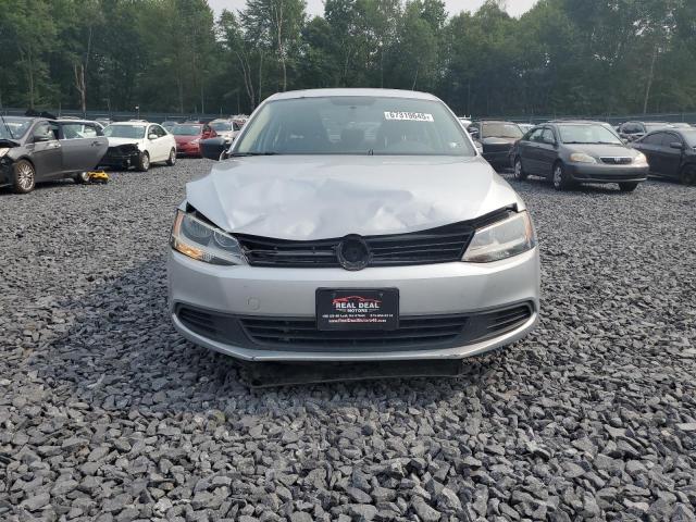 3VW1K7AJ3CM385924 - 2012 VOLKSWAGEN JETTA BASE Արծաթագույն լուսանկար 5