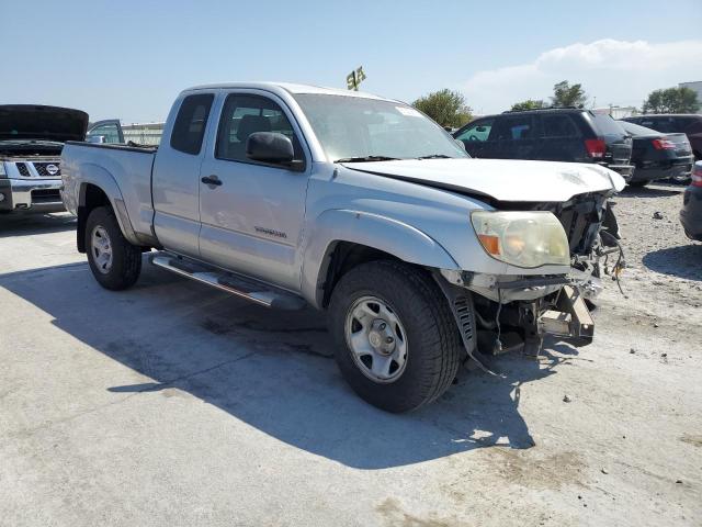 5TETU62N37Z395217 - 2007 TOYOTA TACOMA PRERUNNER ACCESS CAB SILVER photo 4