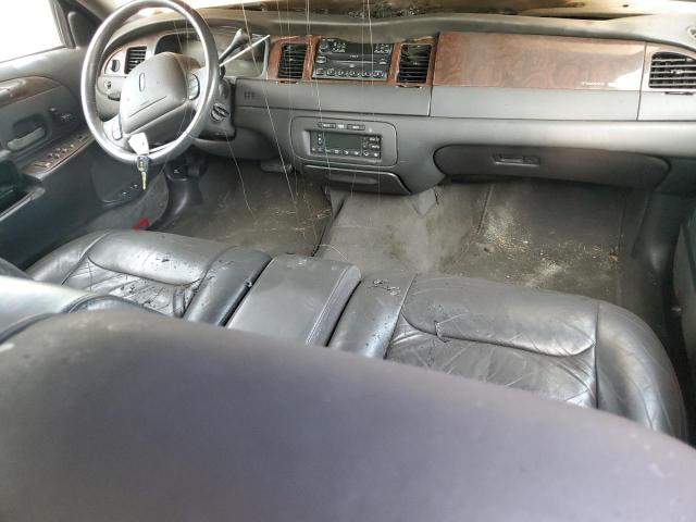 1LNHM81W8YY877899 - 2000 LINCOLN TOWN CAR EXECUTIVE SILVER photo 8