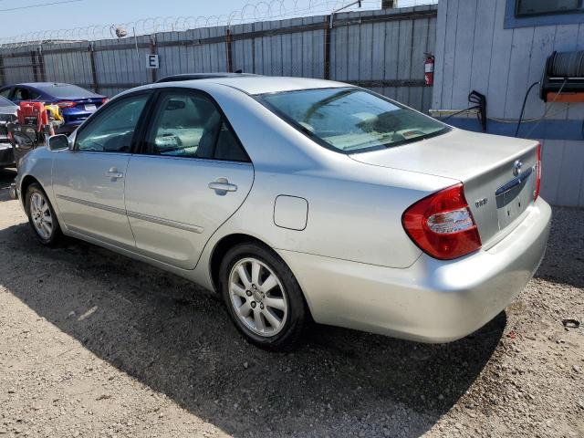 JTDBF32K740152595 - 2004 TOYOTA CAMRY LE SILVER photo 2