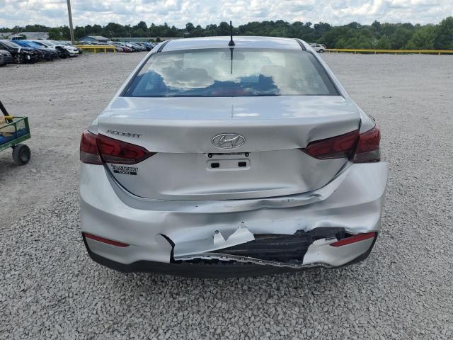 3KPC24A32JE022257 - 2018 HYUNDAI ACCENT SE Серебристый фото 6